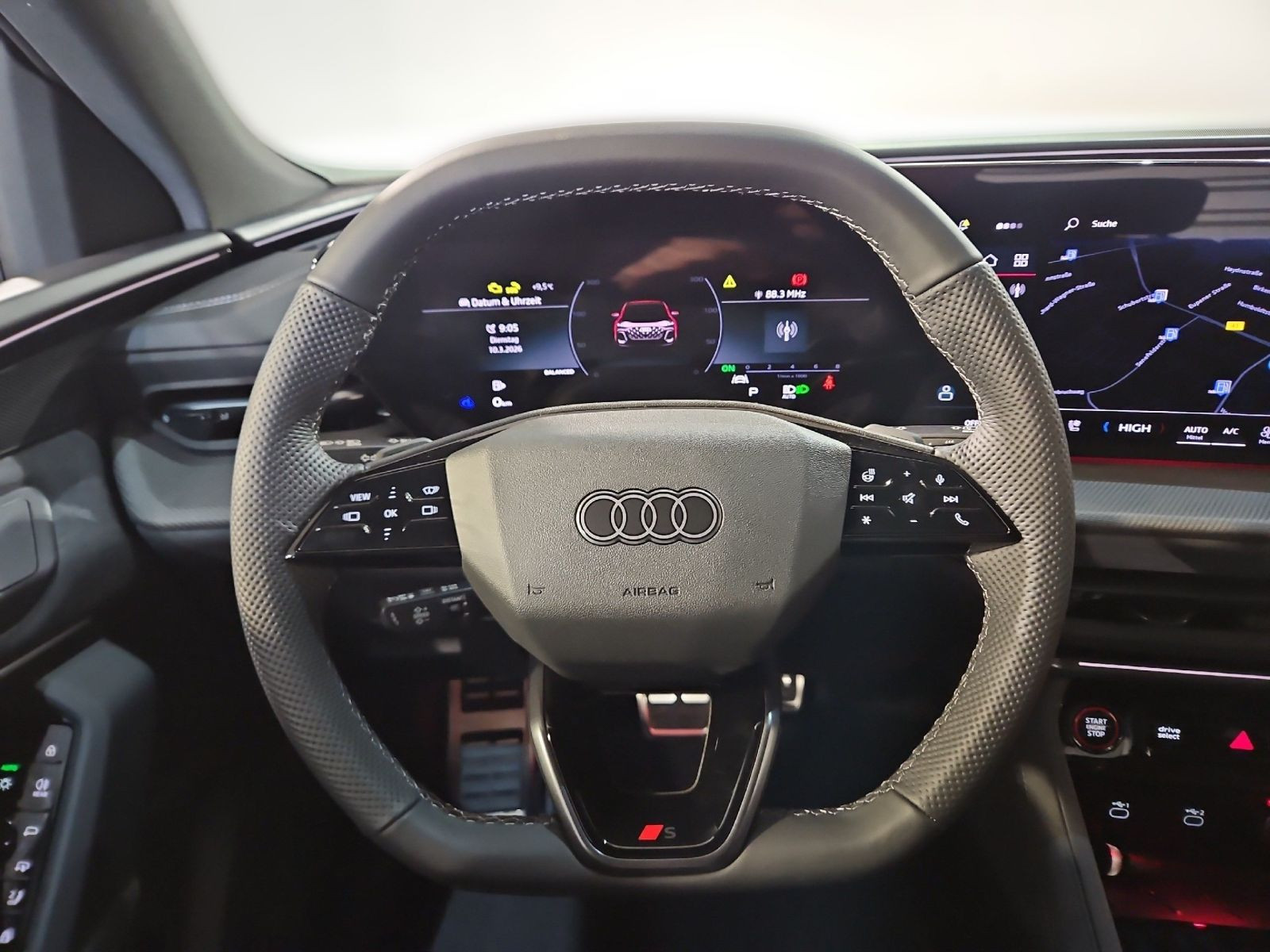 SQ5 SUV TFSI #TECH-PRO+AHK+MMI-PRO+STHZG+AAS#