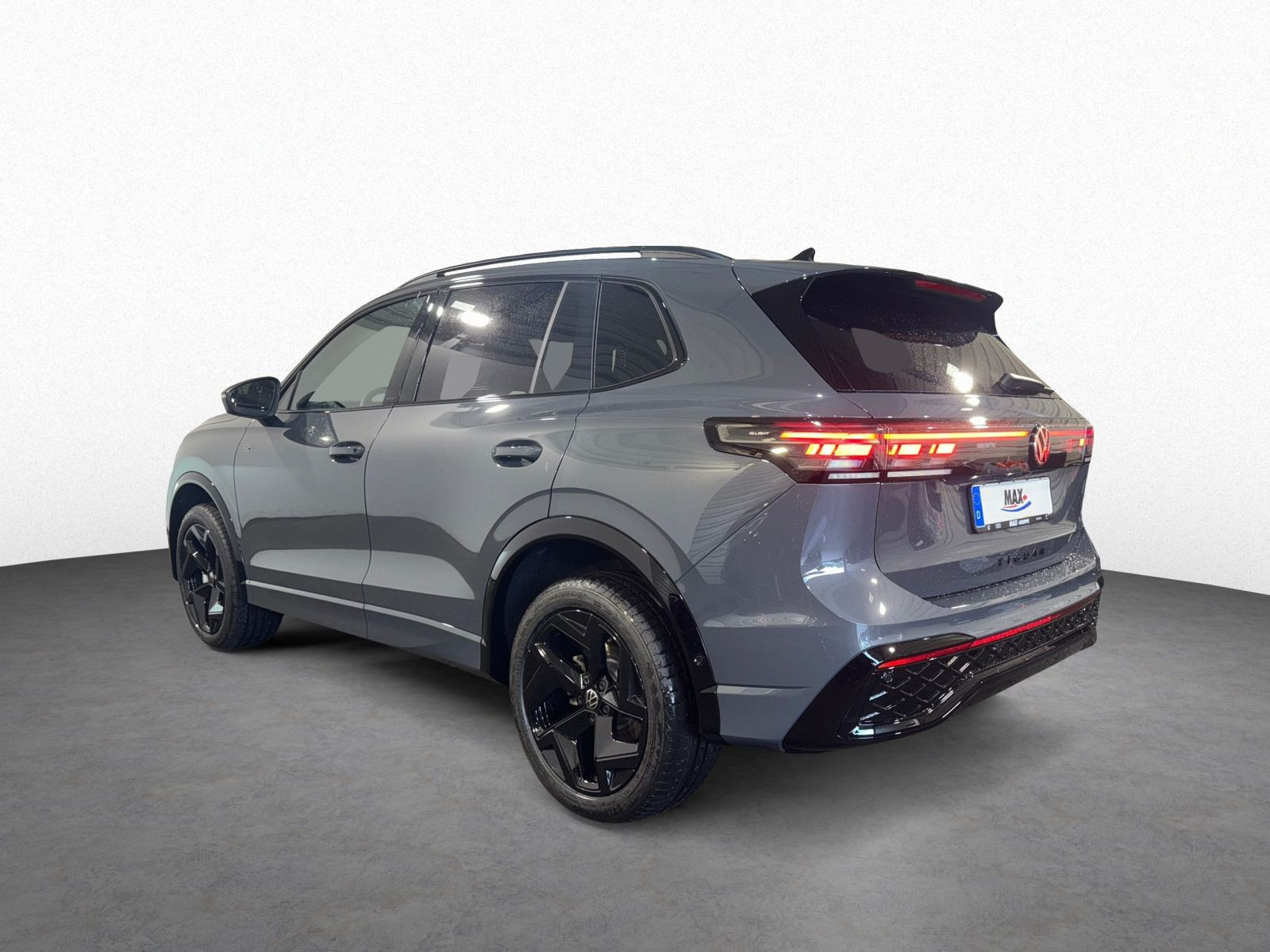 Tiguan R-Line 2.0 TDI 4M DSG PANO+AHK+NAVI+KAMERA+IQ-LIGHT