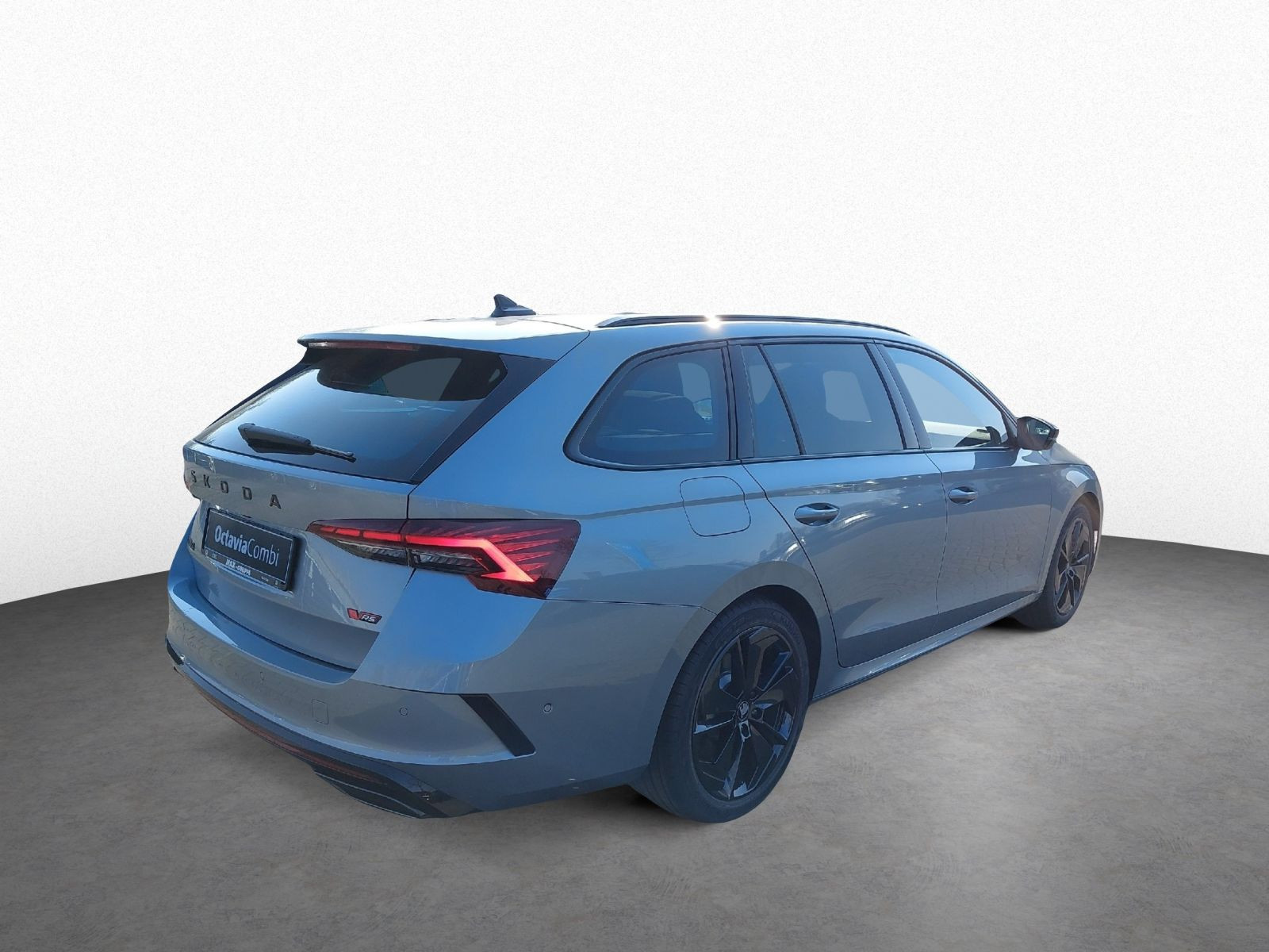 Octavia Combi RS 2.0TSI 195KW PANO*360°*LED*HUD