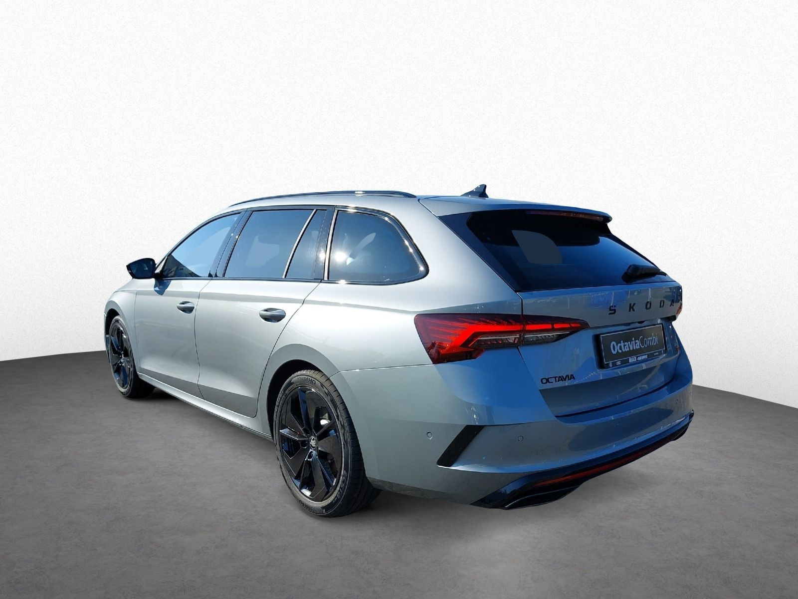 Octavia Combi RS 2.0TSI 195KW PANO*360°*LED*HUD