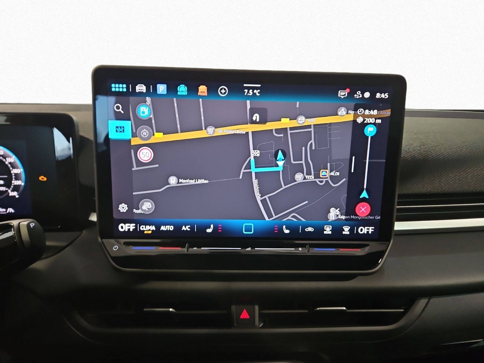 T-Roc R-Line 1.5 l eTSI DSG LEDER+PANO+AHK+HARMAN-KARDON
