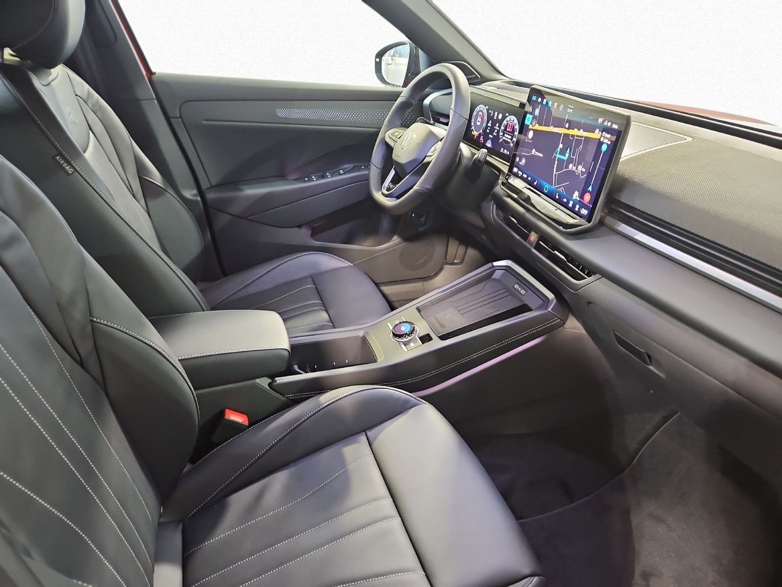 T-Roc R-Line 1.5 l eTSI DSG LEDER+PANO+AHK+HARMAN-KARDON