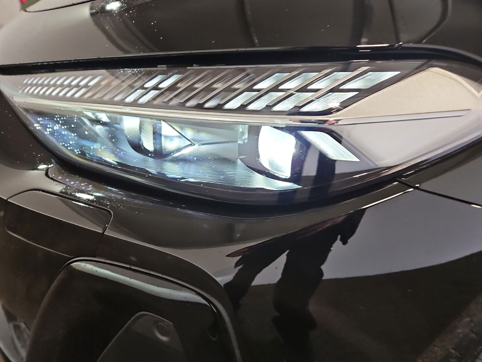 A5 Avant e-hybrid quattro +0,5% VeSt*B&O*AHK*TECH-PLUS*