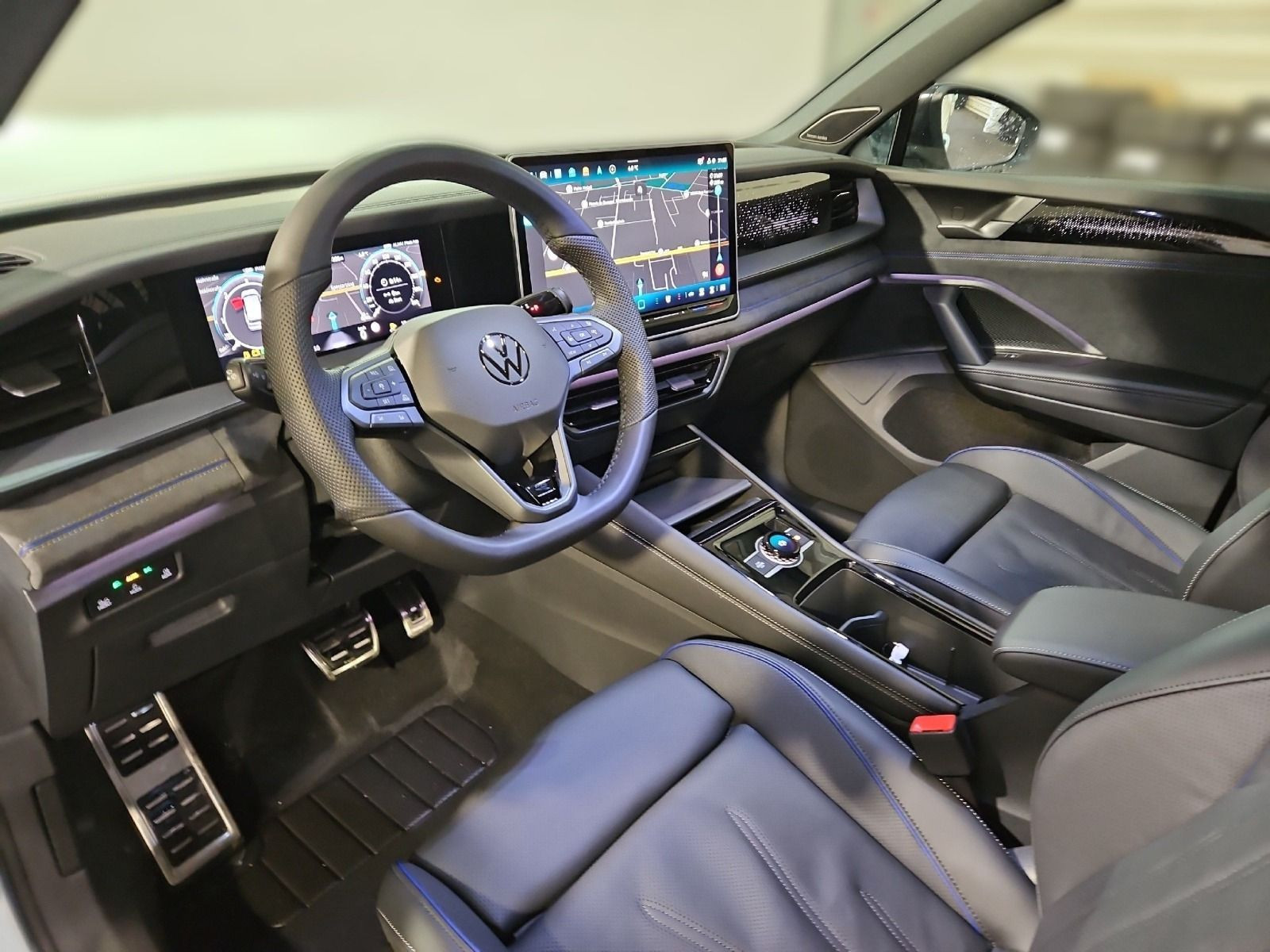 Tayron R-Line 2.0 TDI 4M DSG AHK+PANO+LEDER+HUD+STANDHZ