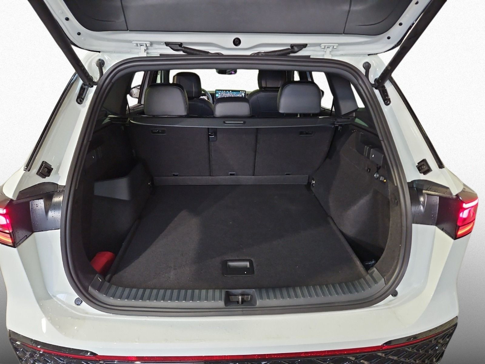 Tayron R-Line 2.0 TDI 4M DSG AHK+PANO+LEDER+HUD+STANDHZ