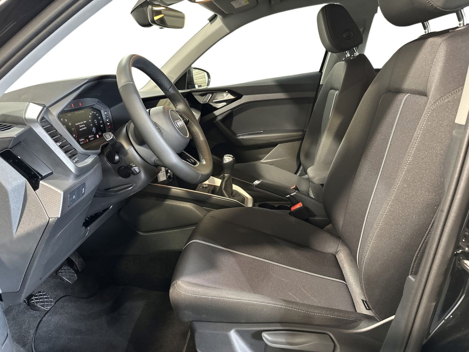 A1 Sportback 30 TFSI ADVANCED SMARTPHONE INTERFACE+DCP+PDC+DAB