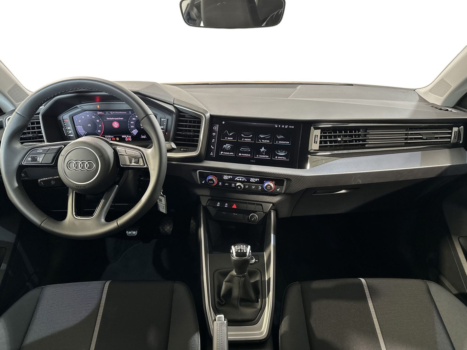A1 Sportback 30 TFSI ADVANCED SMARTPHONE INTERFACE+DCP+PDC+DAB