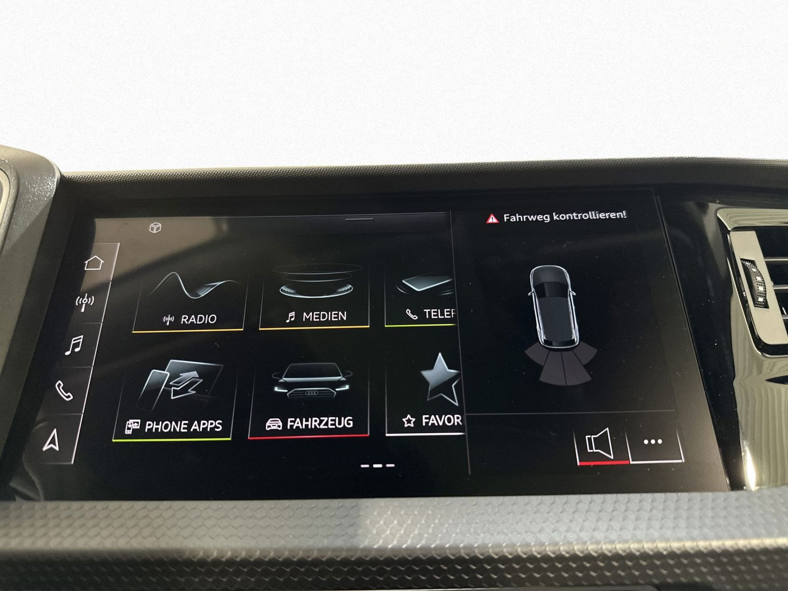 A1 Sportback 30 TFSI ADVANCED SMARTPHONE INTERFACE+DCP+PDC+DAB