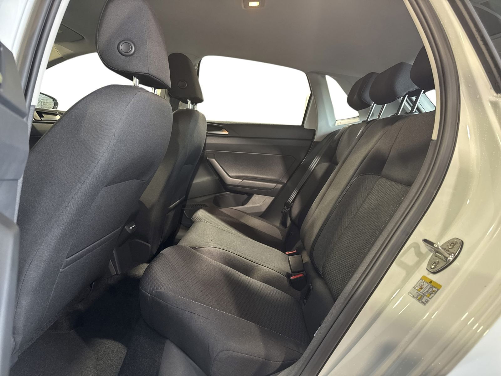 Polo Life 1.0 59 kW (80 PS) 5-Gang APP-CONNECT+ALLSEASON+ SITZHEIZUNG