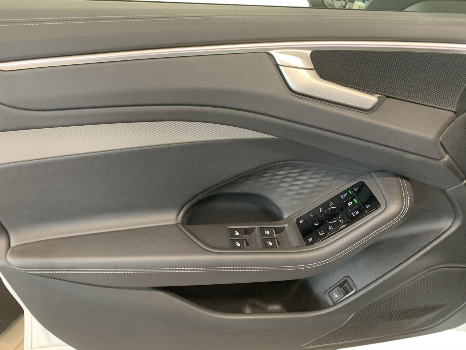 A6 Avant TDI MATRIX LED+360° KAMERA+PANO+AHK+VCP