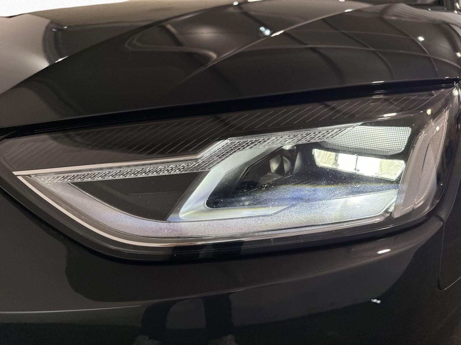 A4 Avant 35 TDI ADVANCED LED+AHK+MMI NAVI+B&O+LM