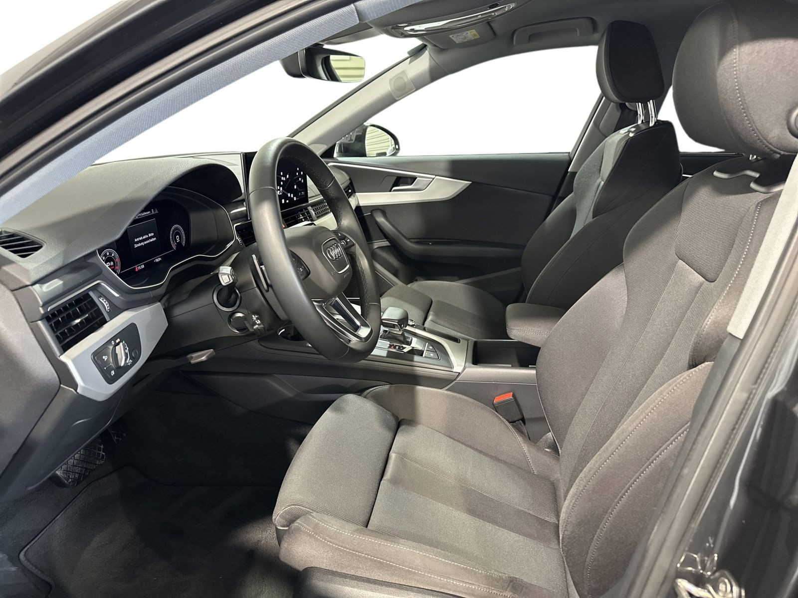 A4 Avant 35 TDI ADVANCED LED+AHK+MMI NAVI+B&O+LM