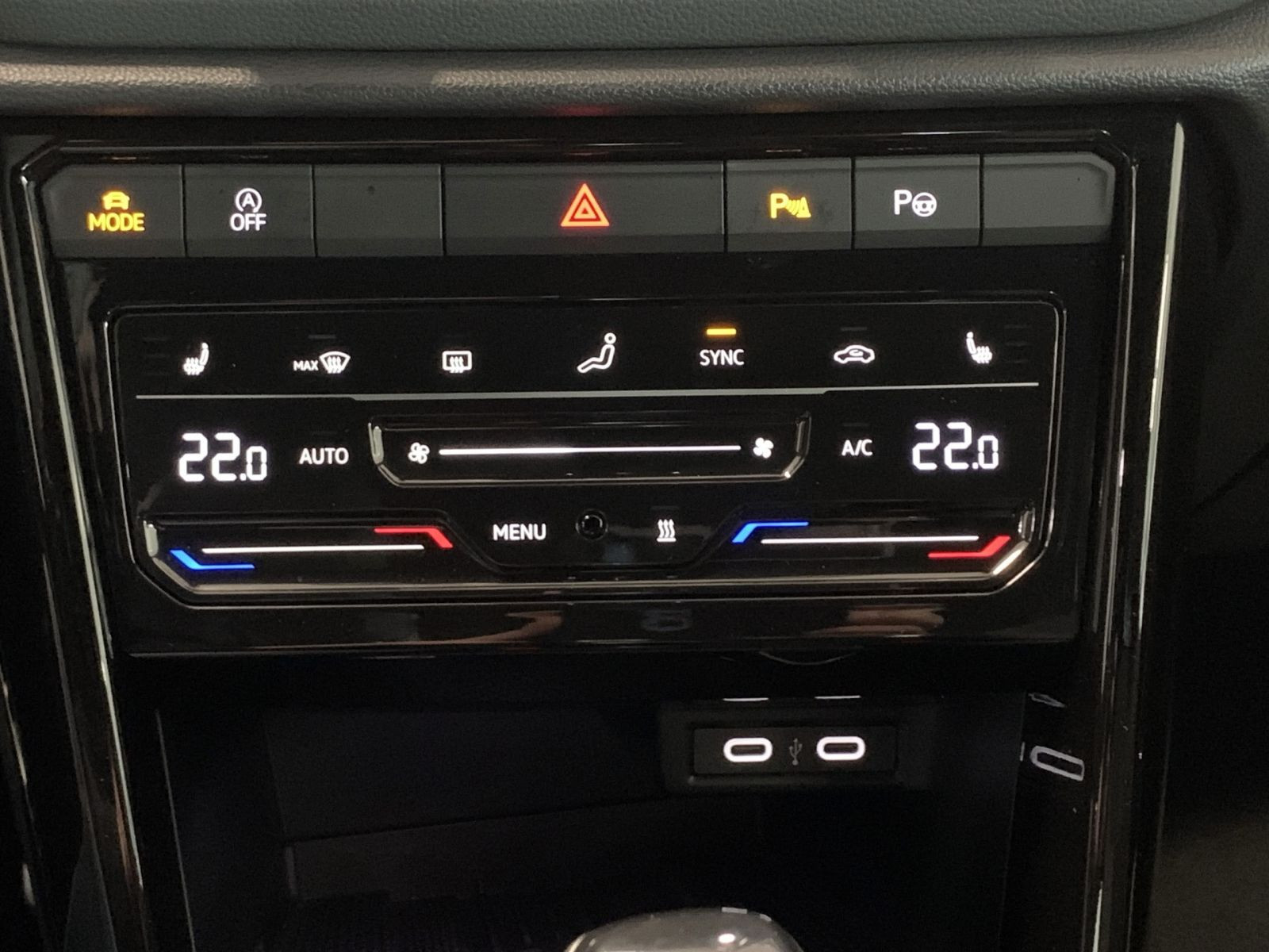 T-Roc Cabriolet 1.5 TSI DSG R LINE +LED+AHK+ACC+
