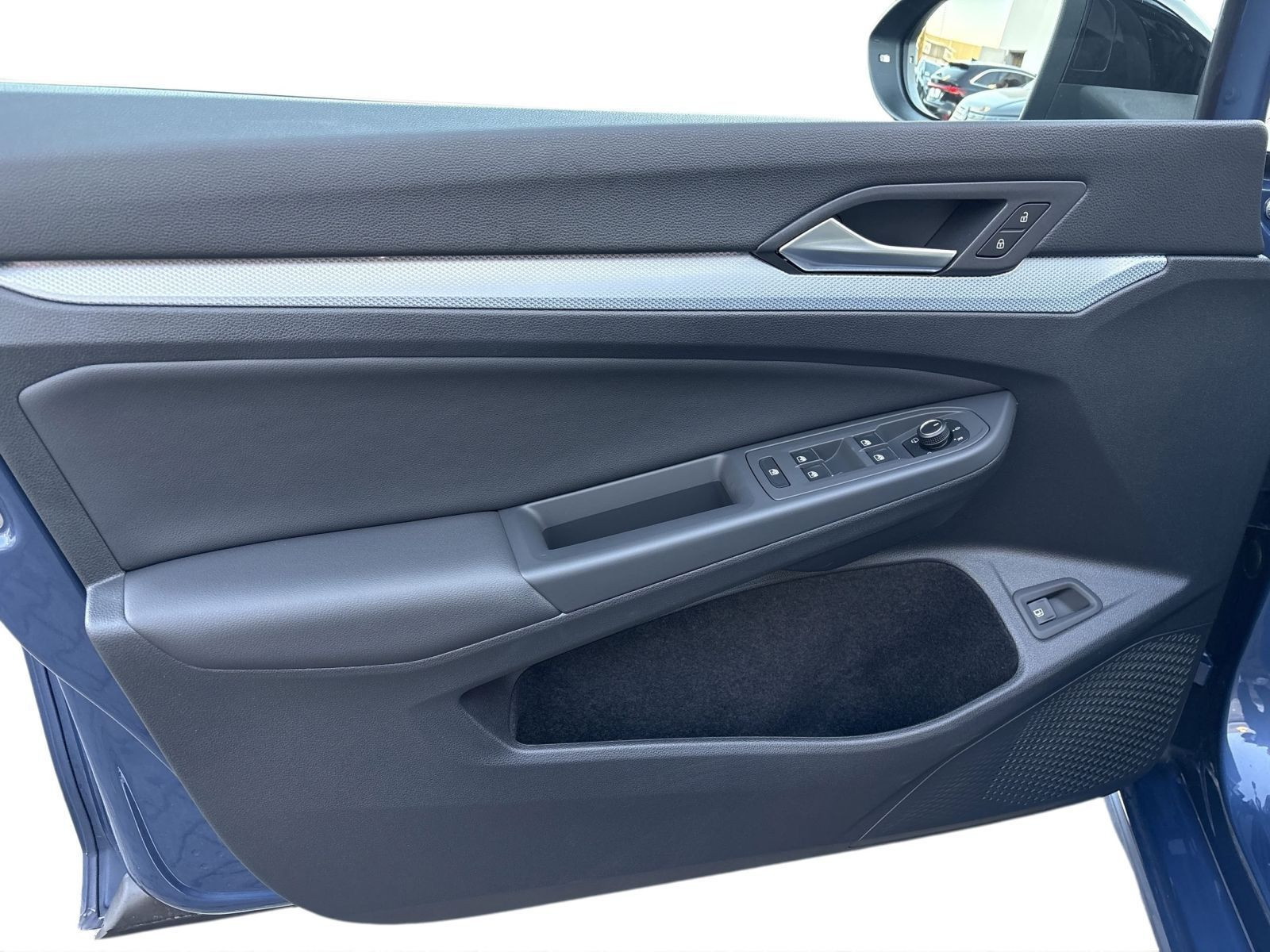 Golf VIII 1.5 eHybrid DSG ENERGY LED+AHK+PANO+ACC