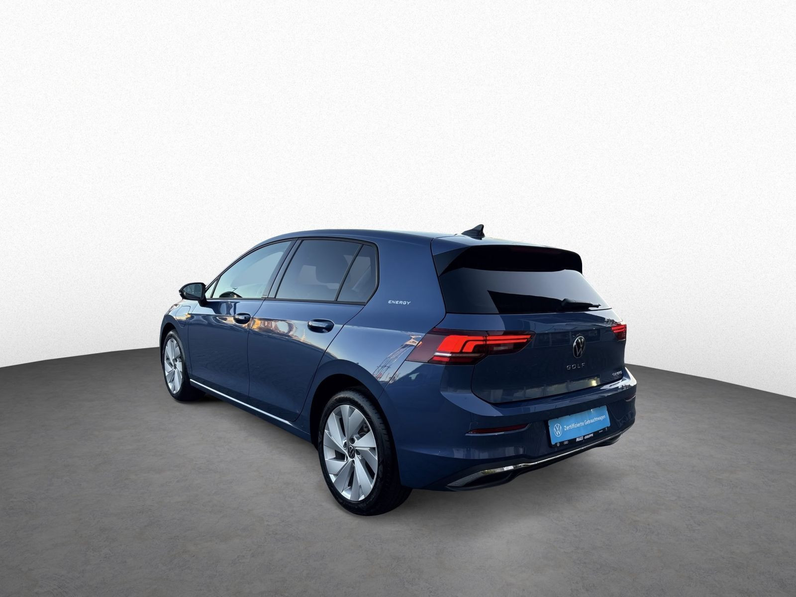 Golf VIII 1.5 eHybrid DSG ENERGY LED+AHK+PANO+ACC