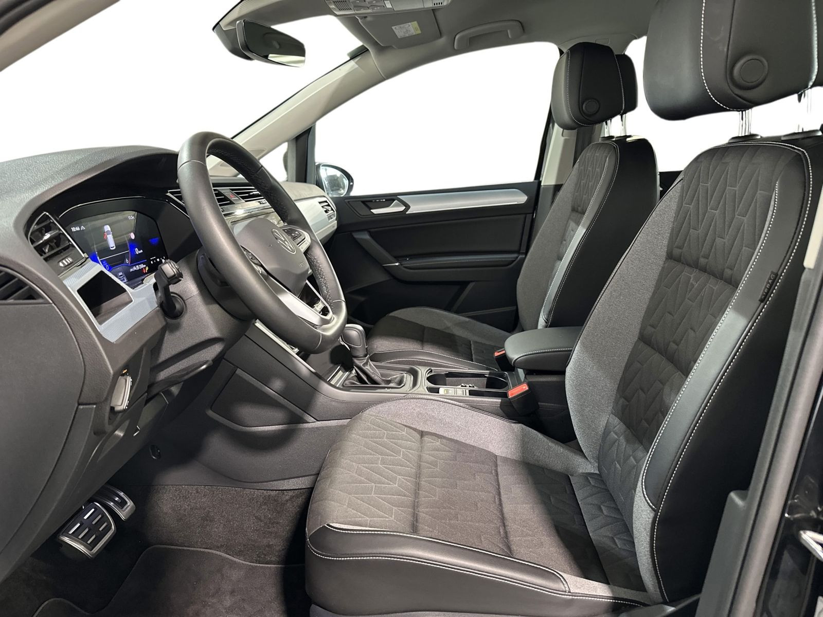 Touran 2.0 TDI DSG ENERGY 7-SITZE IQ.LIGHT+AHK+DCP