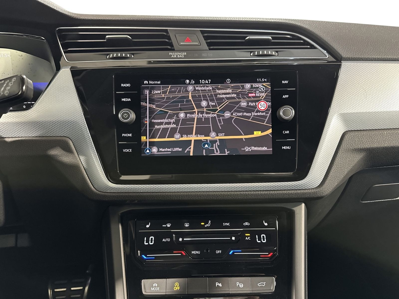 Touran 2.0 TDI DSG ENERGY 7-SITZE IQ.LIGHT+AHK+DCP