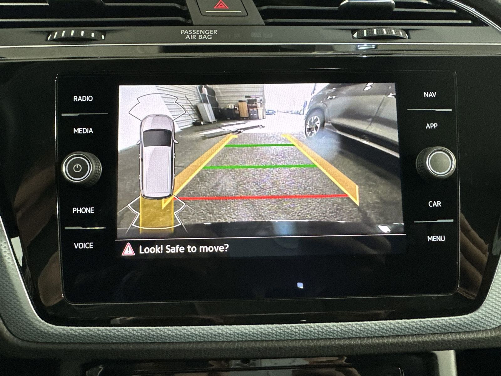 Touran 2.0 TDI DSG ENERGY 7-SITZE IQ.LIGHT+AHK+DCP