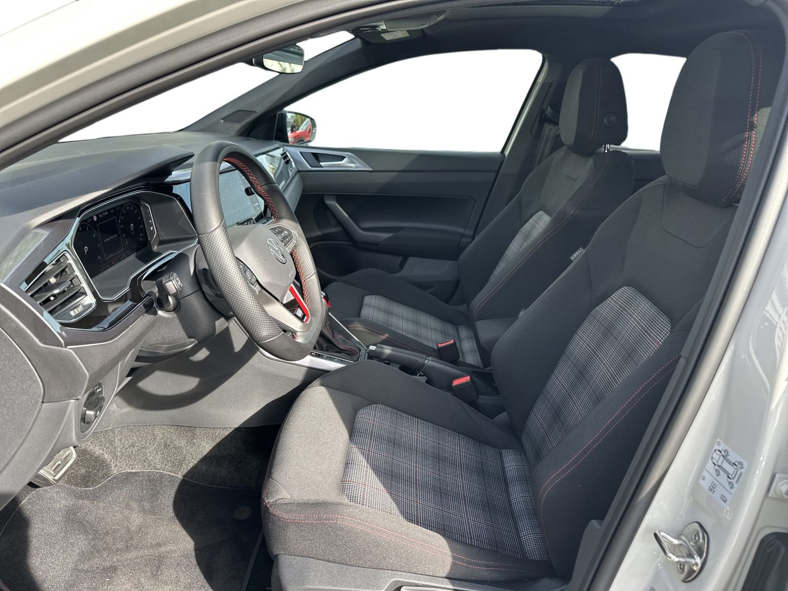 Polo GTI 2.0 TSI DSG +IQ.LIGHT+APP+ACC+ALU+PANO+