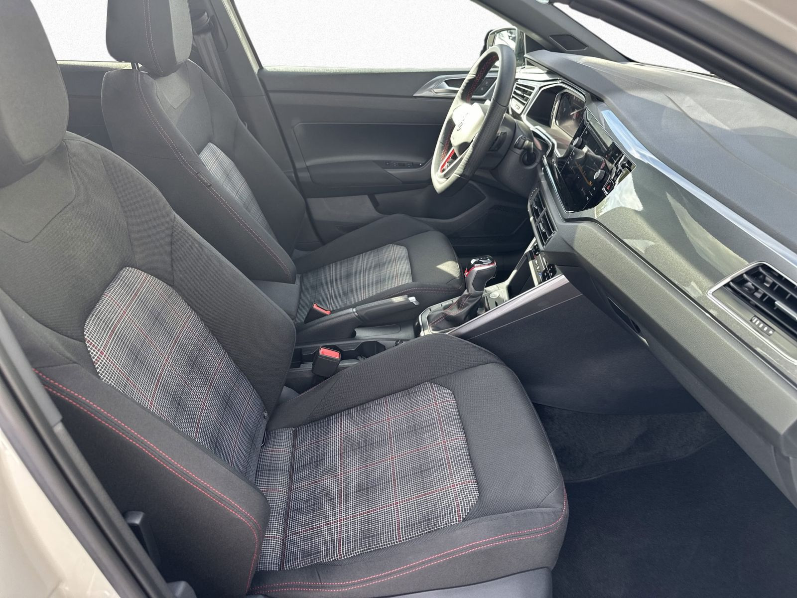 Polo GTI 2.0 TSI DSG +IQ.LIGHT+APP+ACC+ALU+PANO+
