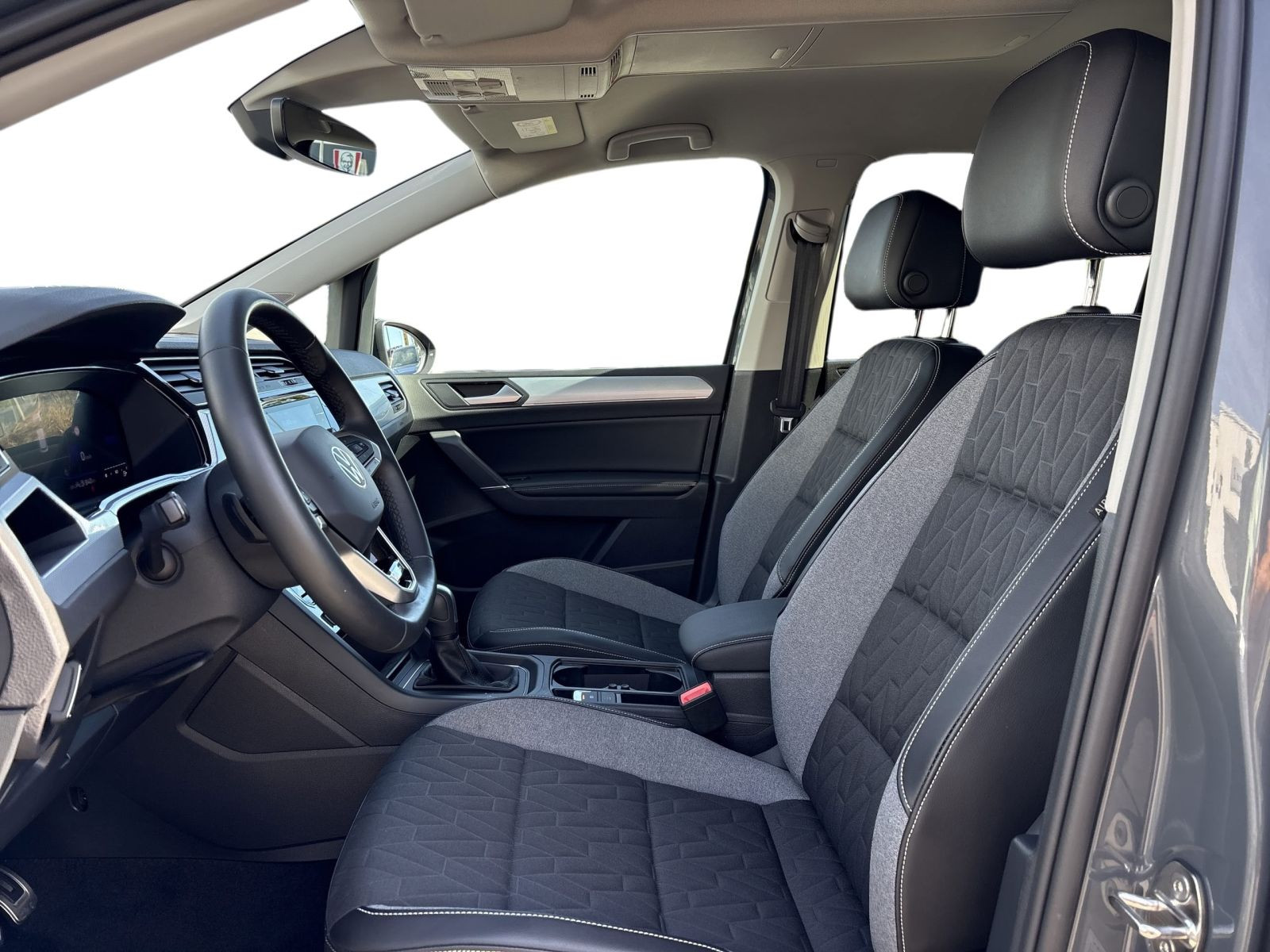 Touran 2.0 TDI DSG ENERGY 7-SITZER IQ.LIGHT+AHK+