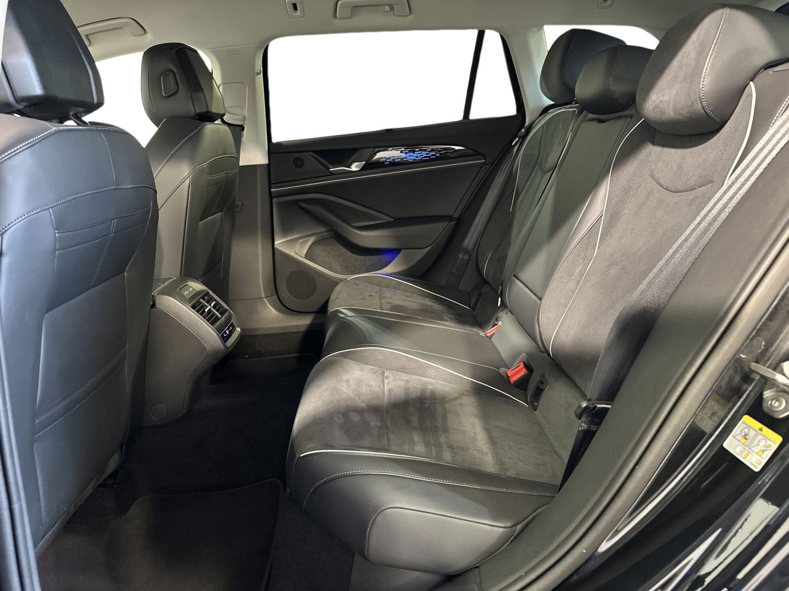 Passat Variant 2.0 TDI BUSINESS 360°+AHK+ACC+LED+NAVI