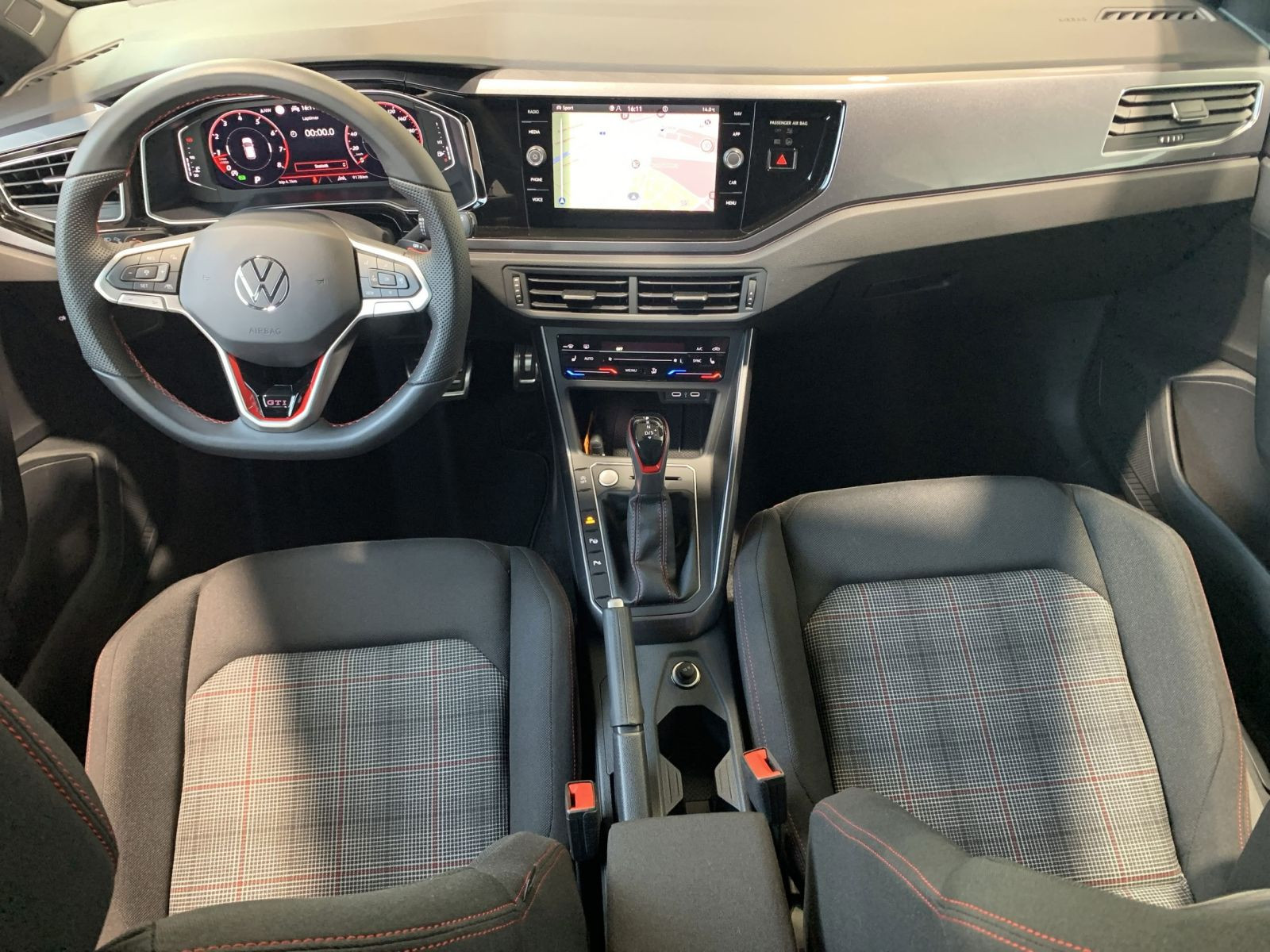 Polo GTI 2.0 TSI DSG IQ.LIGHT+KAMERA+APP+ACC+DCP
