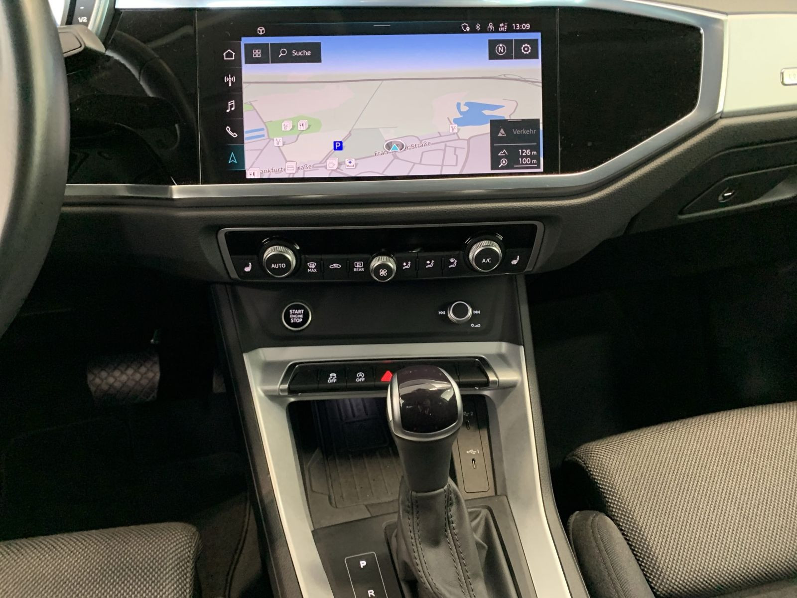 Q3 35 TFSI ADVANCED +LED+OPTIK+VCP+ALU+SHZ+NAVI+