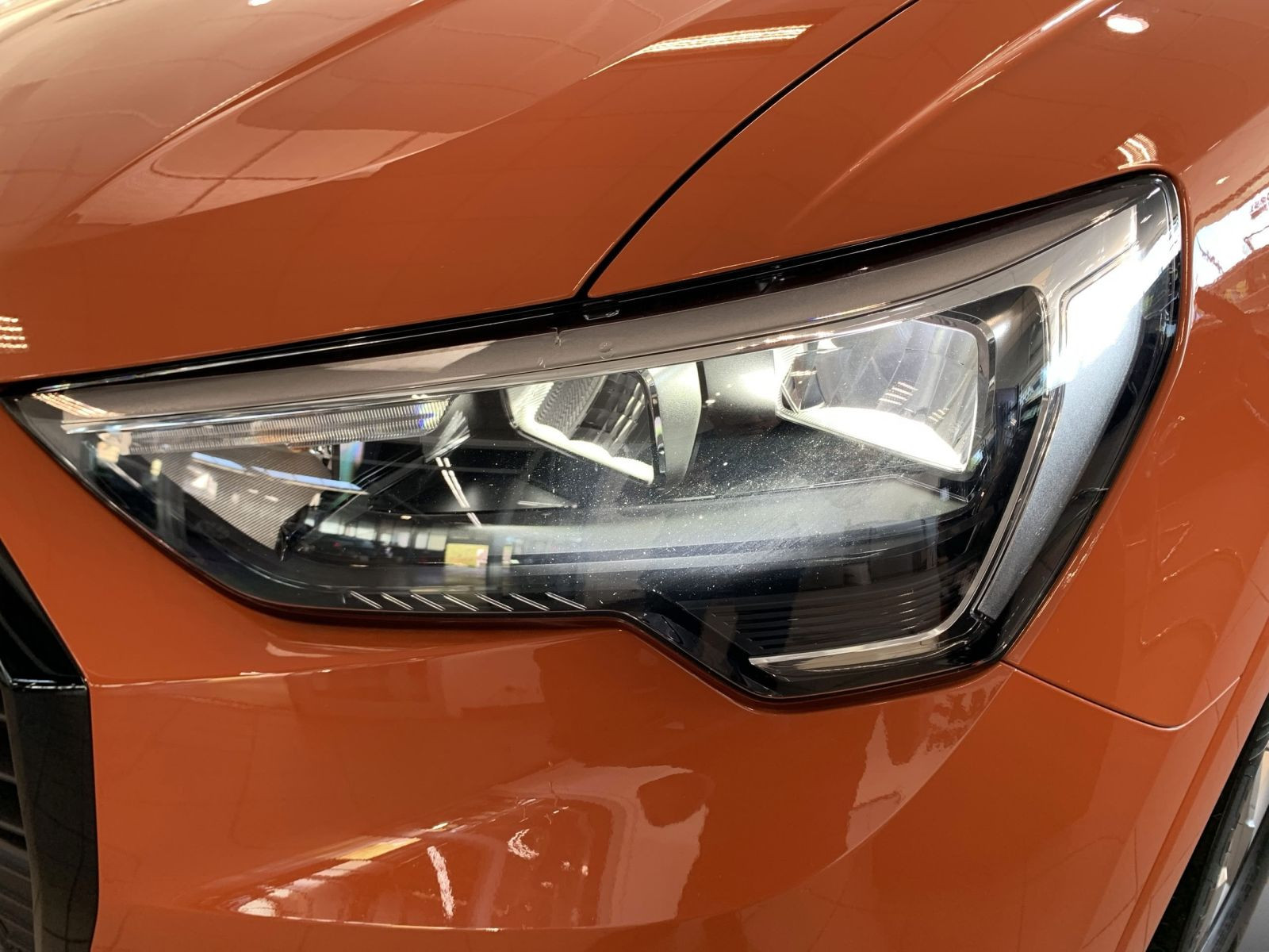 Q3 35 TFSI ADVANCED +LED+OPTIK+VCP+ALU+SHZ+NAVI+