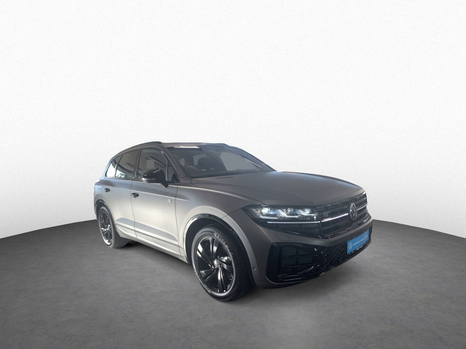 Touareg 3.0 TDI DSG 4M R LINE IQ.LIGHT+AHK+PANO+