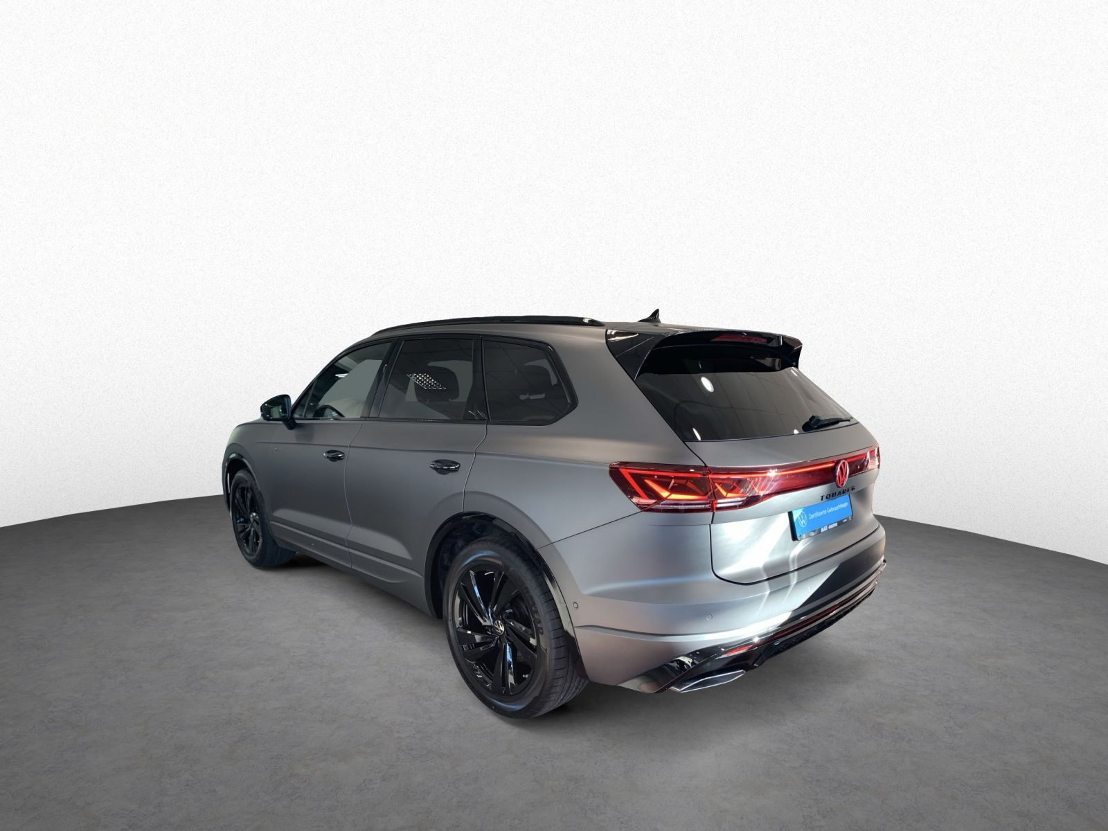 Touareg 3.0 TDI DSG 4M R LINE IQ.LIGHT+AHK+PANO+