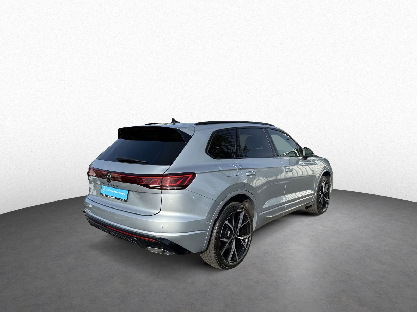 Touareg 3.0 TDI DSG 4M R LINE IQ.LIGHT+AHK+PANO+