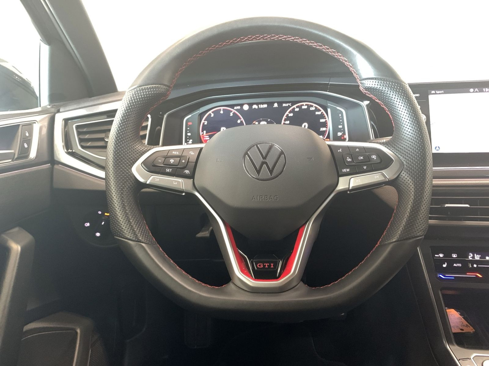 Polo GTI 2.0 TSI DSG IQ.LIGHT+KAMERA+DCP+APP+NAV