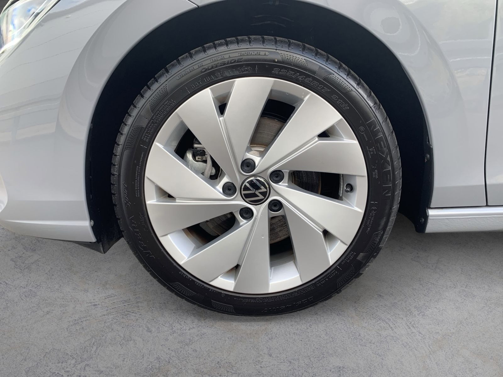 Golf VIII 1.5 eHybrid DSG ENERGY LED+AHK+HUD+DCP