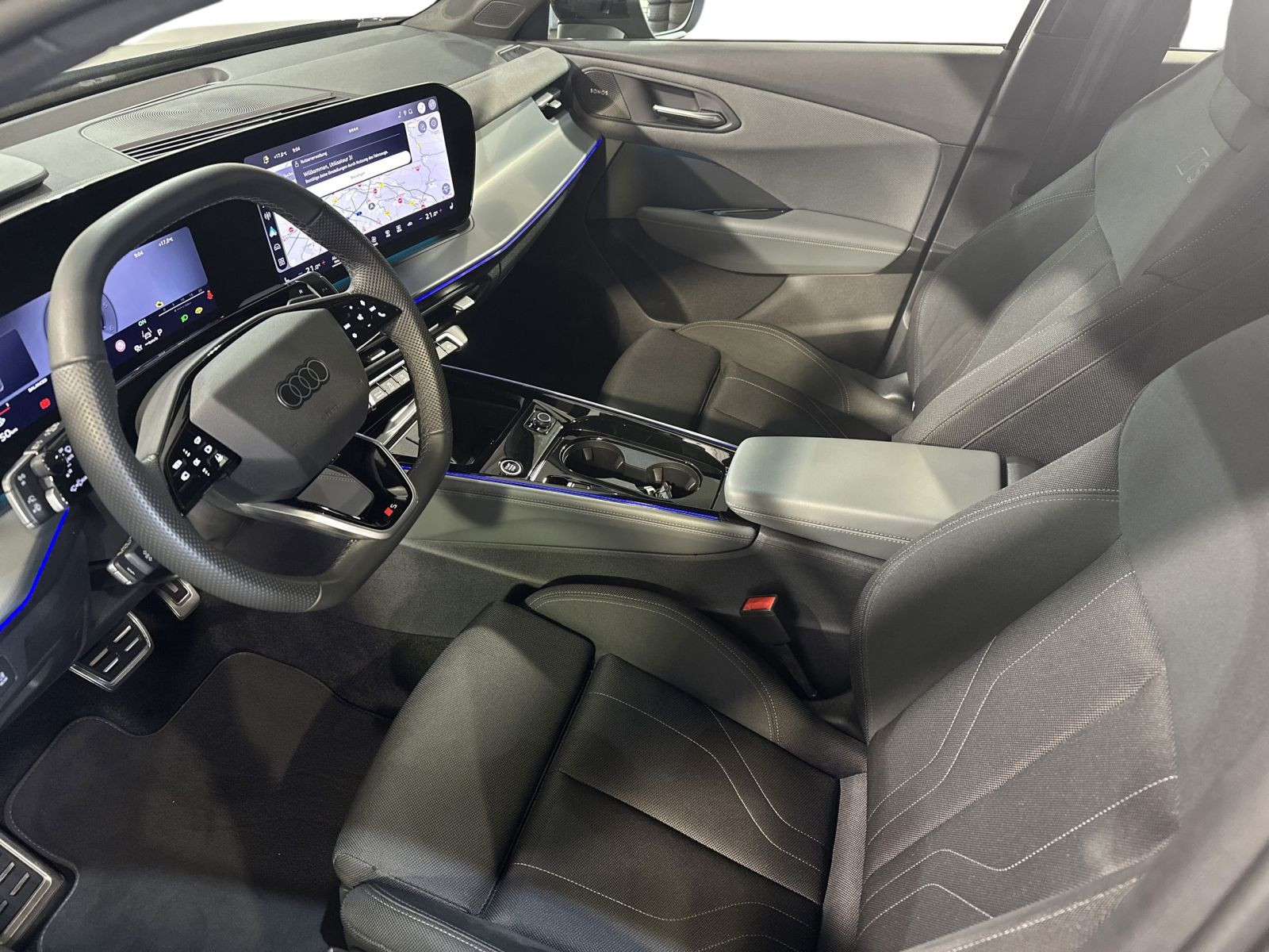 Q3 Sportback 2.0 TDI S LINE LED+AHK+HUD+SONOS+LM