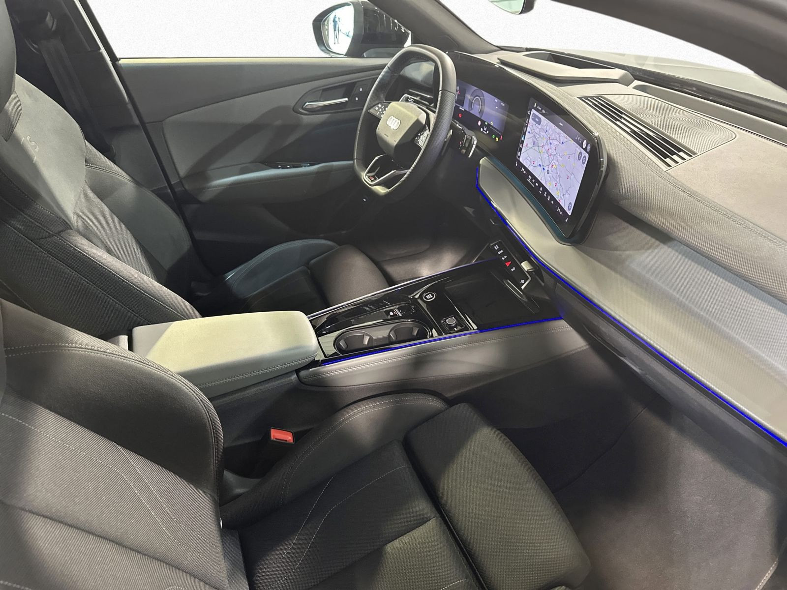 Q3 Sportback 2.0 TDI S LINE LED+AHK+HUD+SONOS+LM