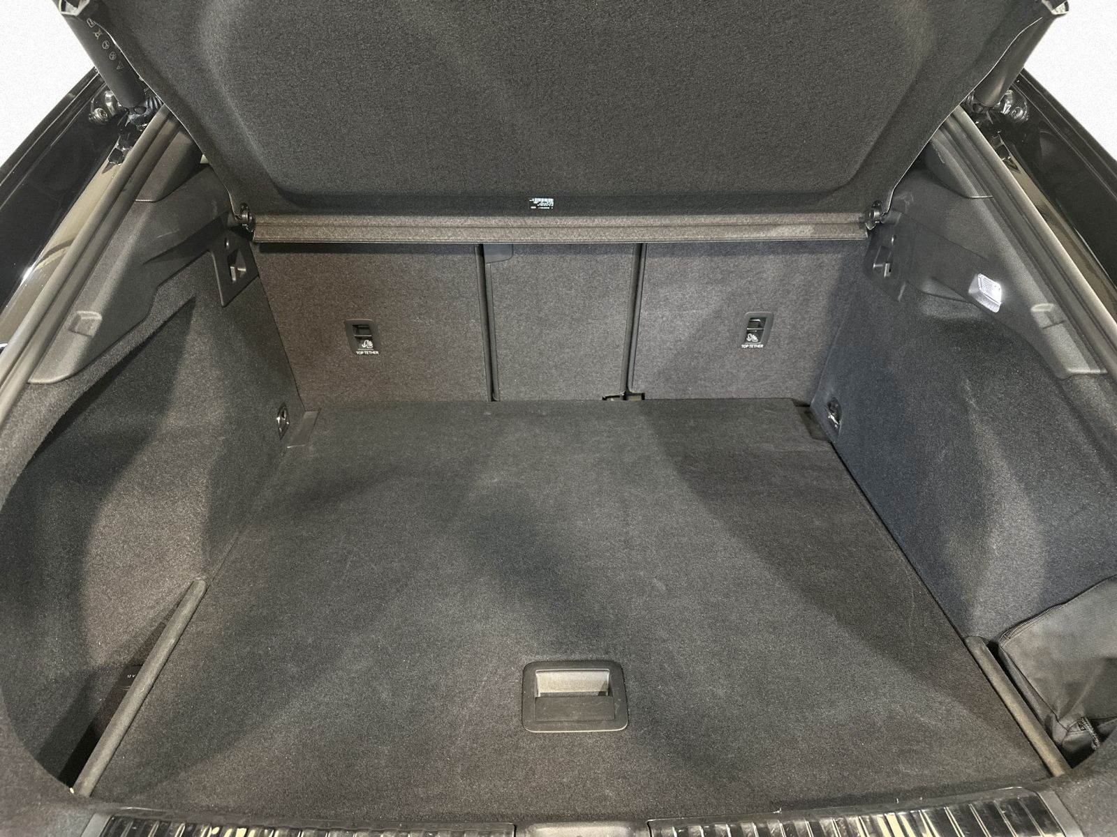 Q3 Sportback 2.0 TDI S LINE LED+AHK+HUD+SONOS+LM