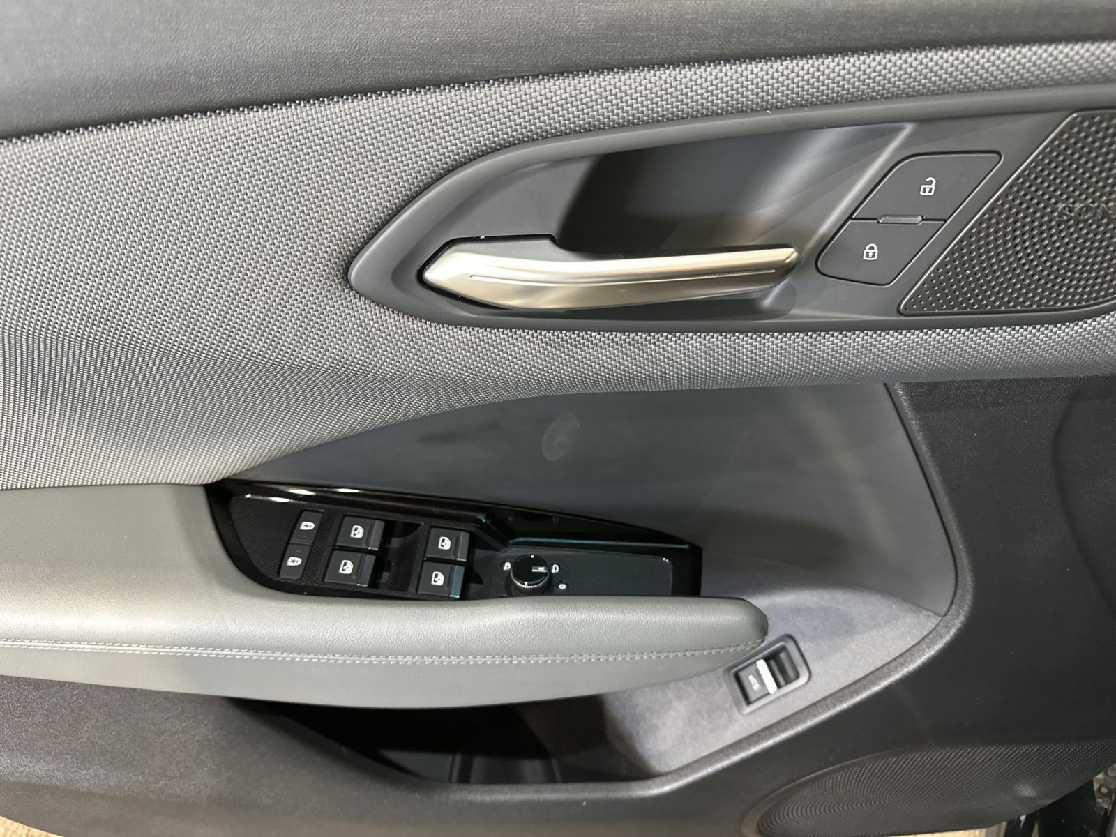 Q3 Sportback 2.0 TDI S LINE LED+AHK+HUD+SONOS+LM