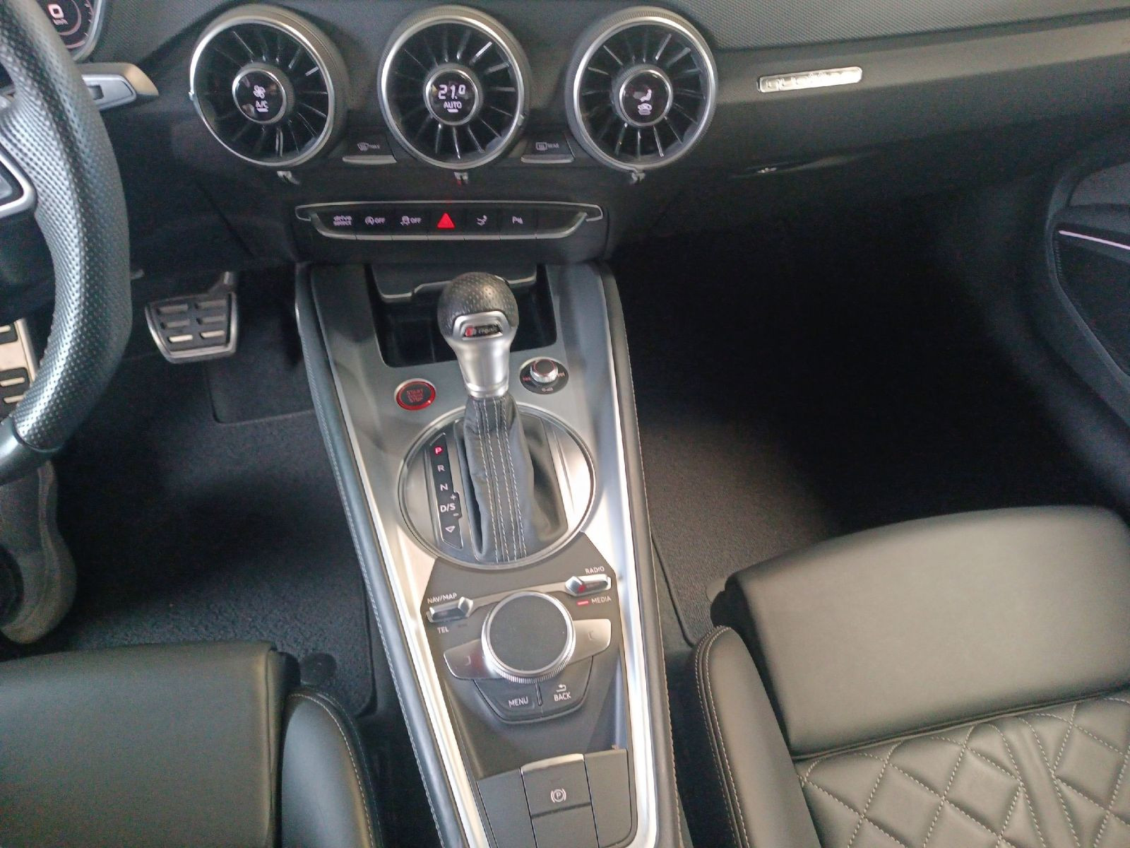 TTS Coupé TFSI QUATT +LED+B&O+navi++S-Sitze*20