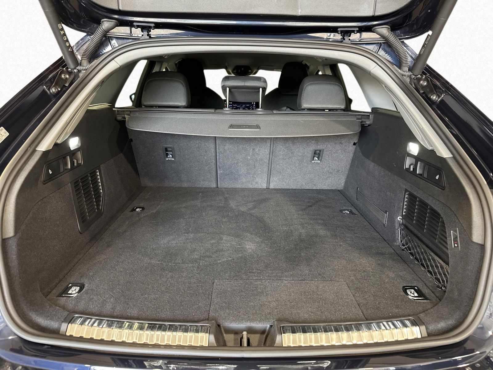 A5 Avant e-hybrid QUATT +LED+AHK+KAMERA+VCP+ALU+