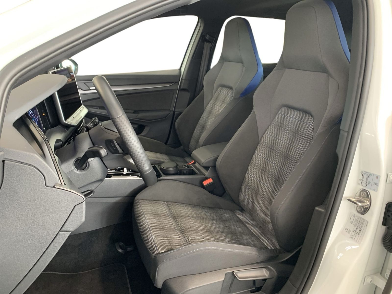 Golf VIII GTE 1.5 TSI eHYBRID IQ LIGHT+PANO+KAM+AHK