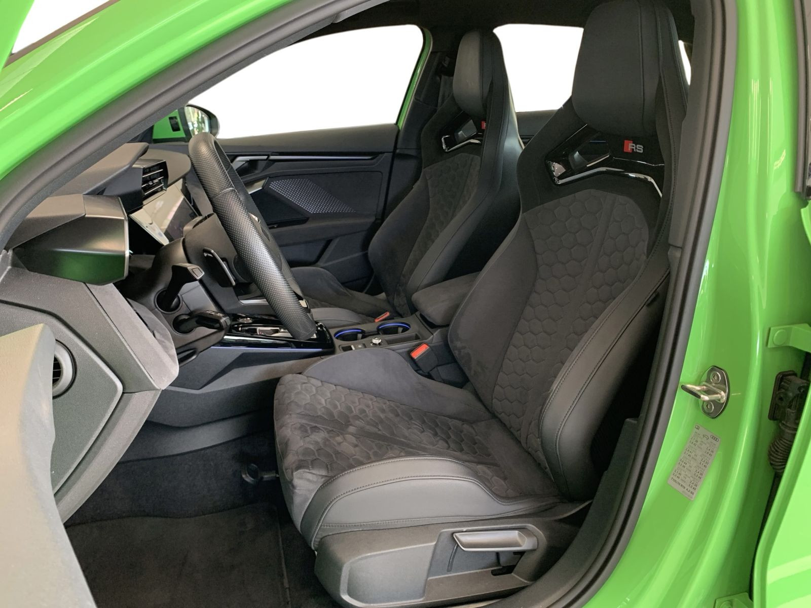 RS3 Sportback SCHALENSITZE 280KM/H +HUD+SONOS+MATRIX+SAGA