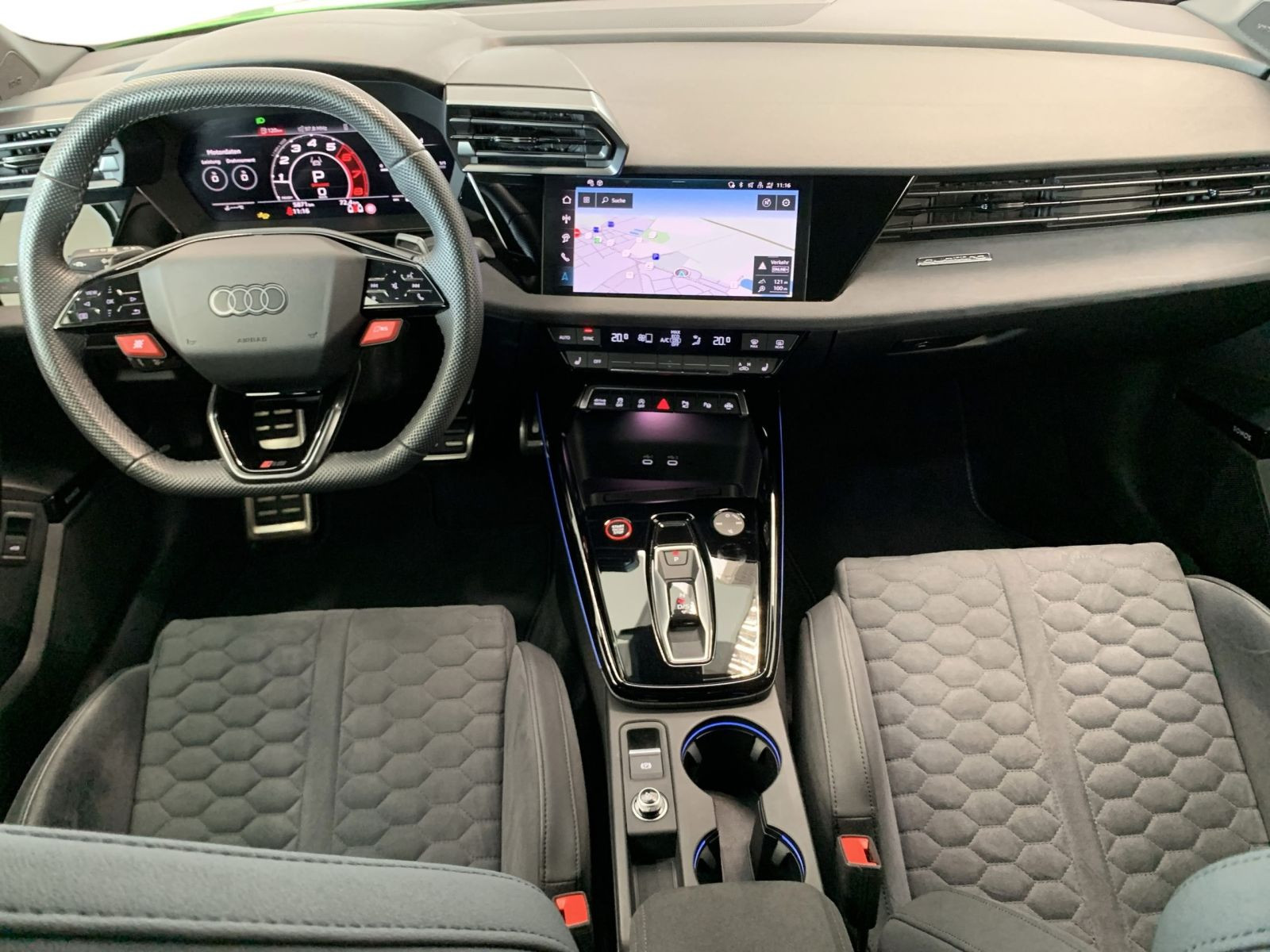RS3 Sportback SCHALENSITZE 280KM/H +HUD+SONOS+MATRIX+SAGA