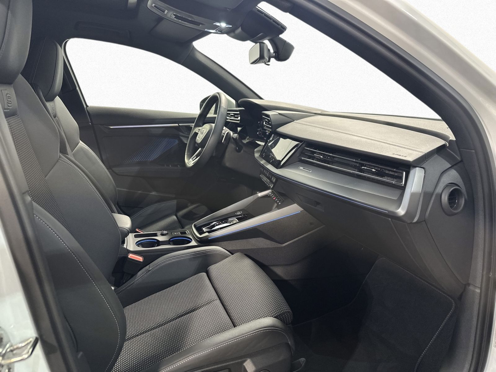 A3 Sportback 2.0 TDI S LINE SONOS+MATRIX+AHK+PANO+HUD