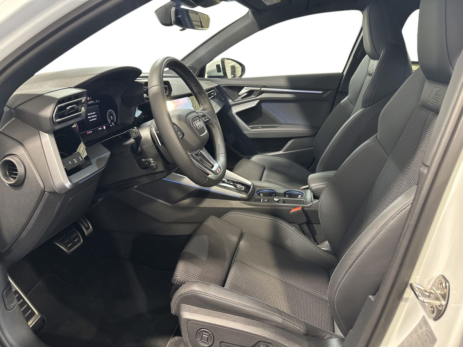 A3 Sportback 2.0 TDI S LINE SONOS+MATRIX+AHK+PANO+HUD