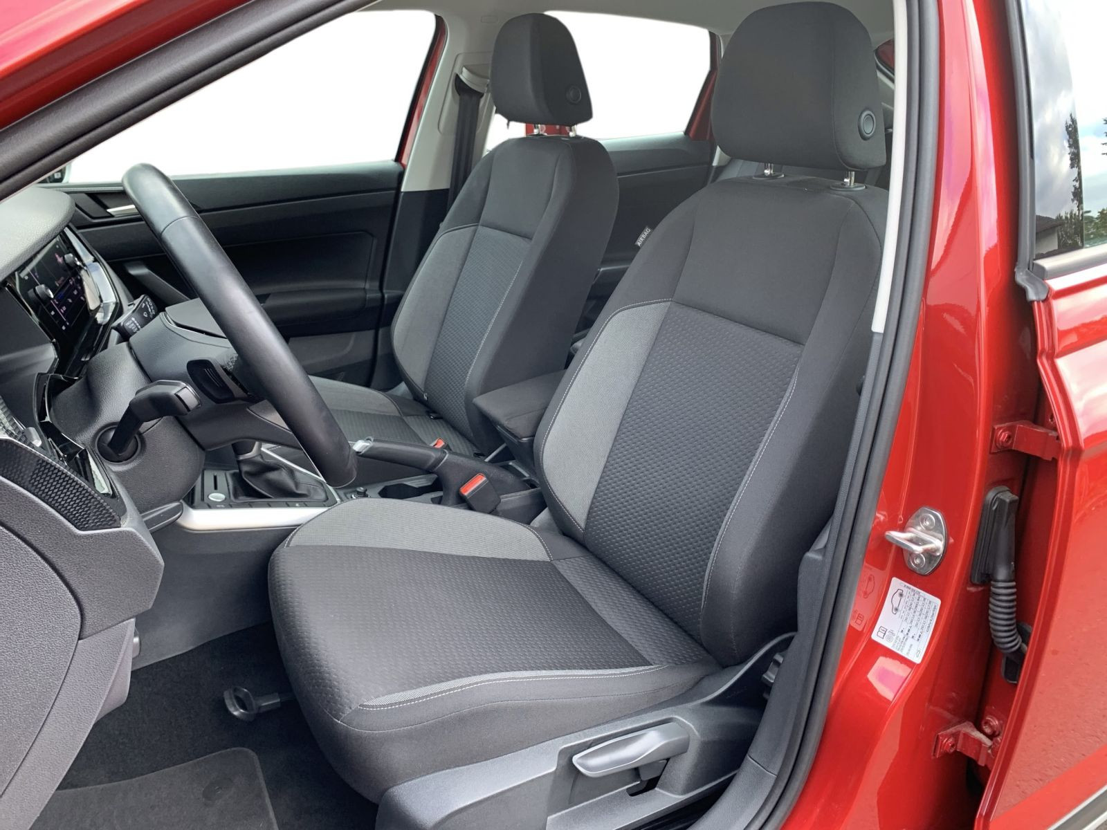 Taigo 1.0 TSI DSG LIFE IQ.LIGHT+NAVI+APP+ACC+DCP