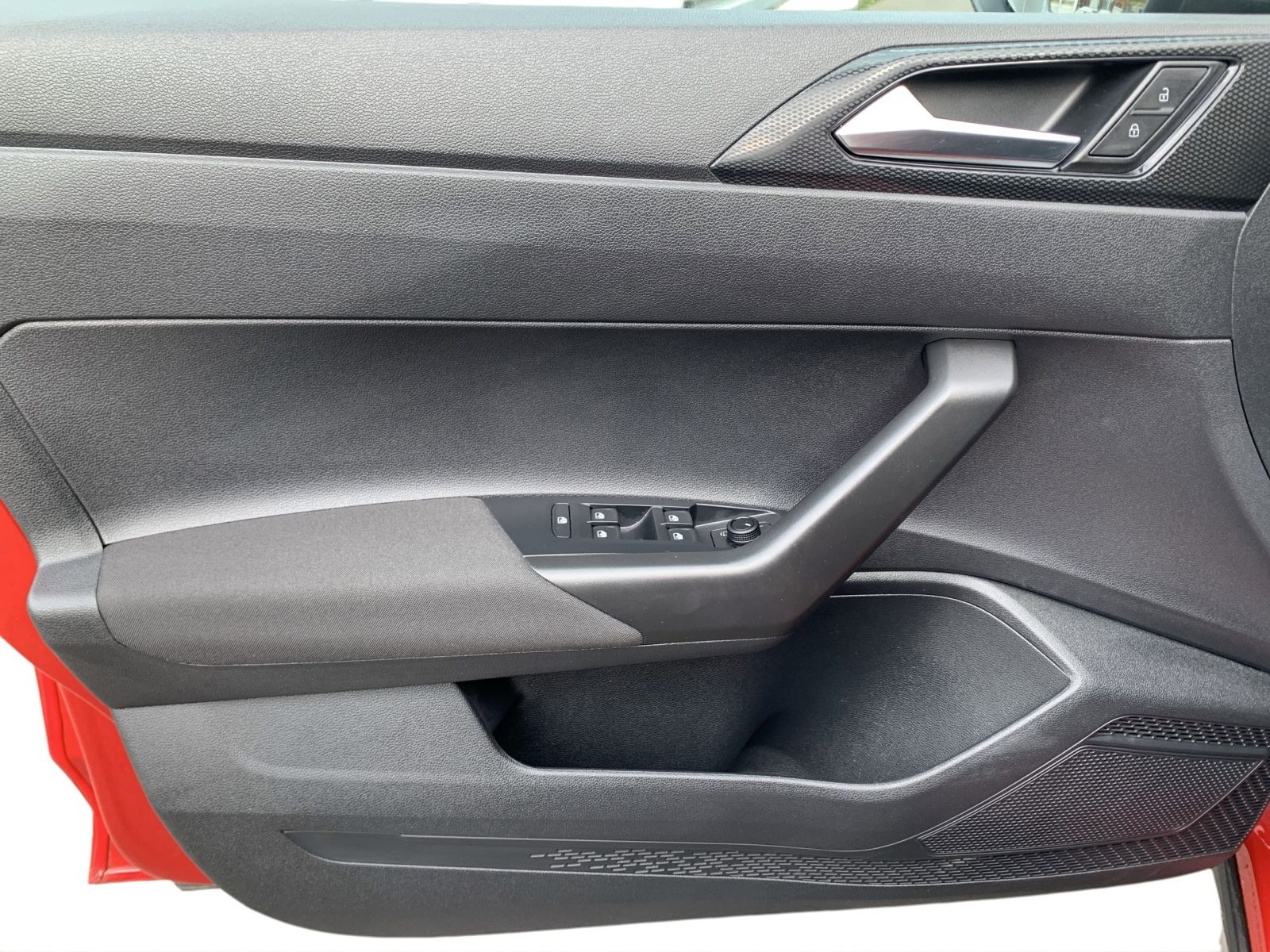 Taigo 1.0 TSI DSG LIFE IQ.LIGHT+NAVI+APP+ACC+DCP