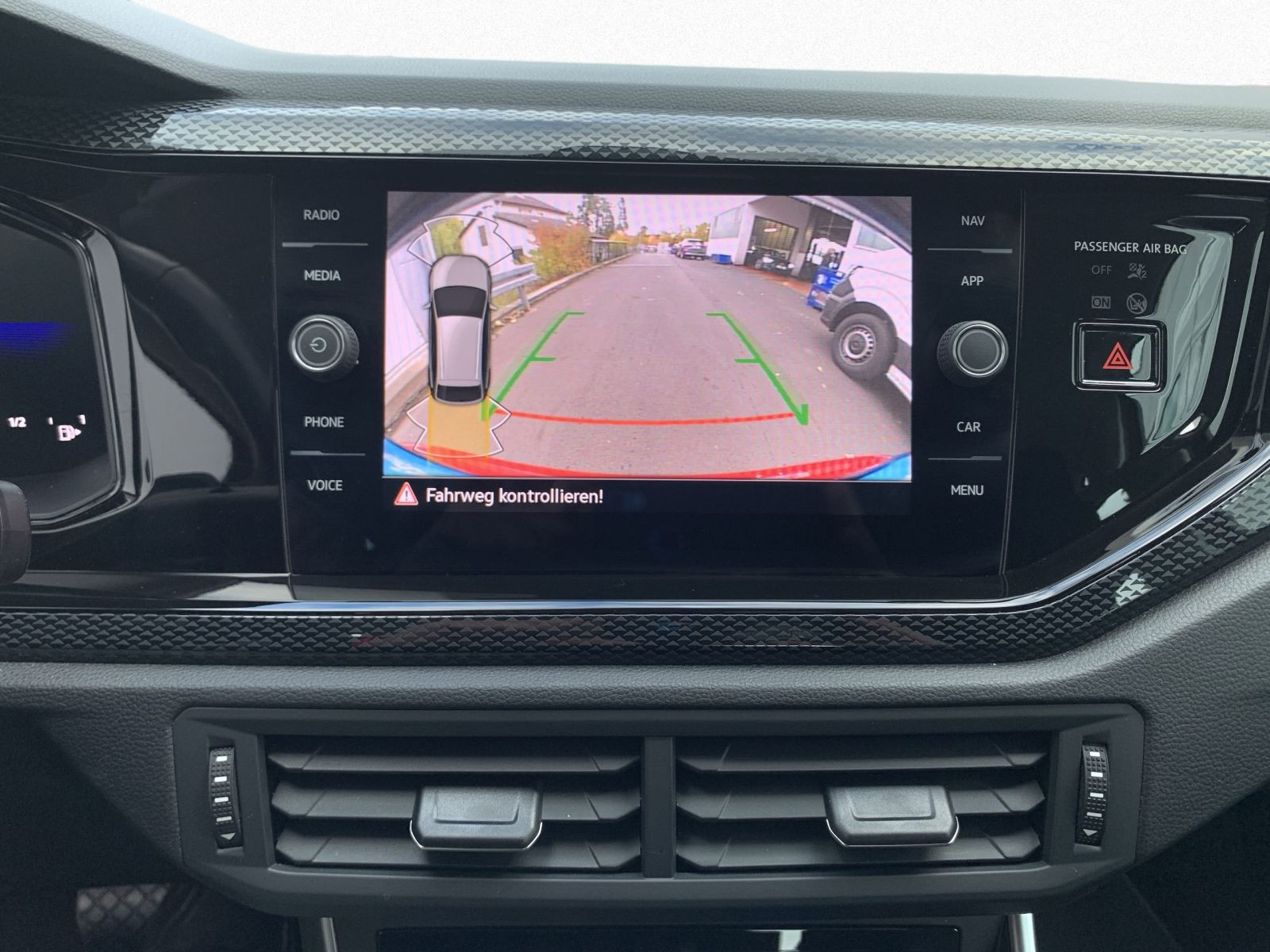 Taigo 1.0 TSI DSG LIFE IQ.LIGHT+NAVI+APP+ACC+DCP