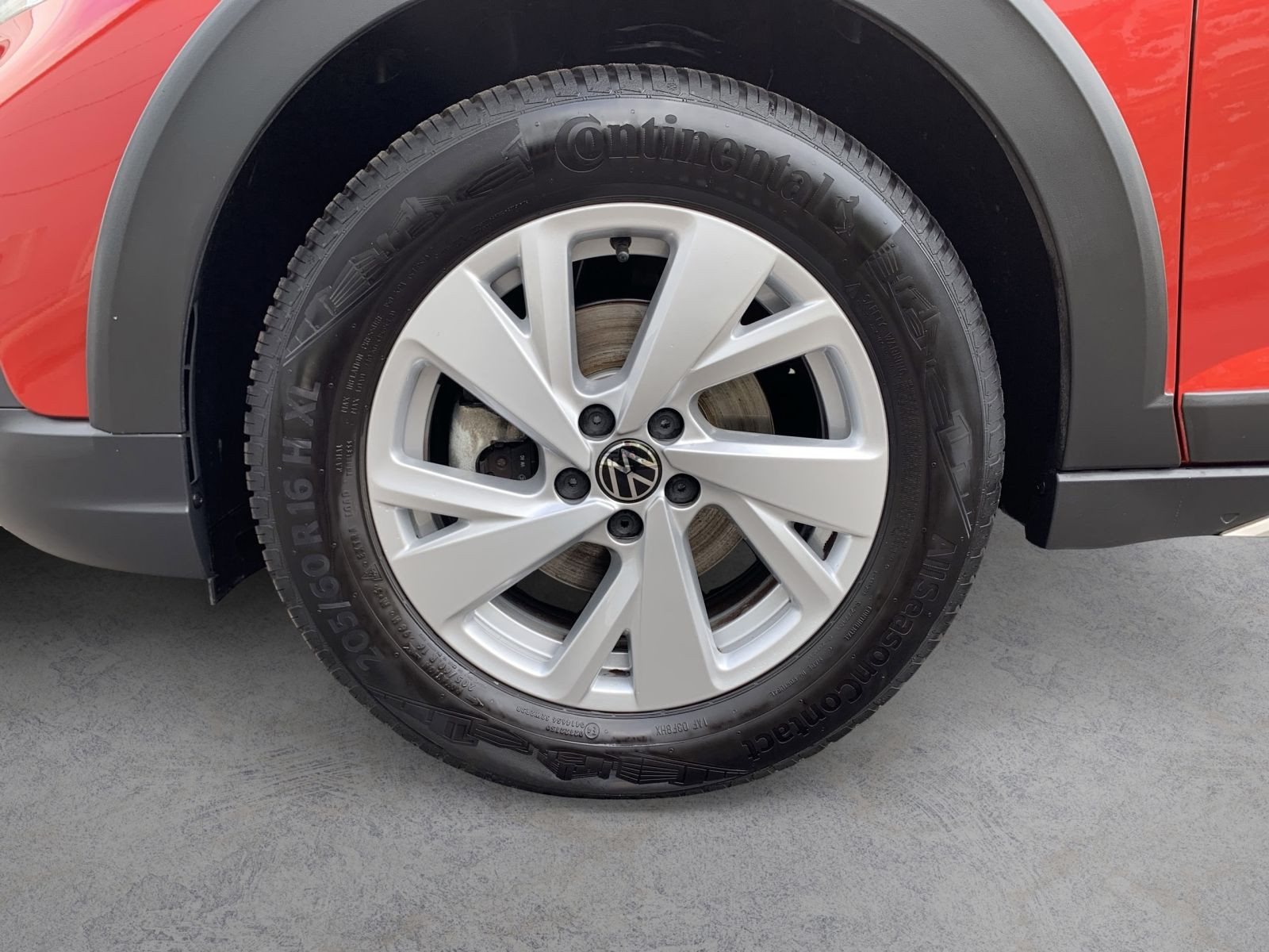 Taigo 1.0 TSI DSG LIFE IQ.LIGHT+NAVI+APP+ACC+DCP