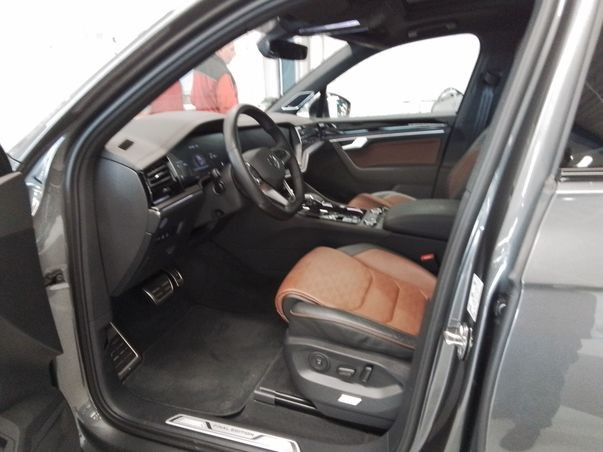 Touareg 3.0 TDI 4M R LINE FINAL ED. IQ.LIGHT+AHK
